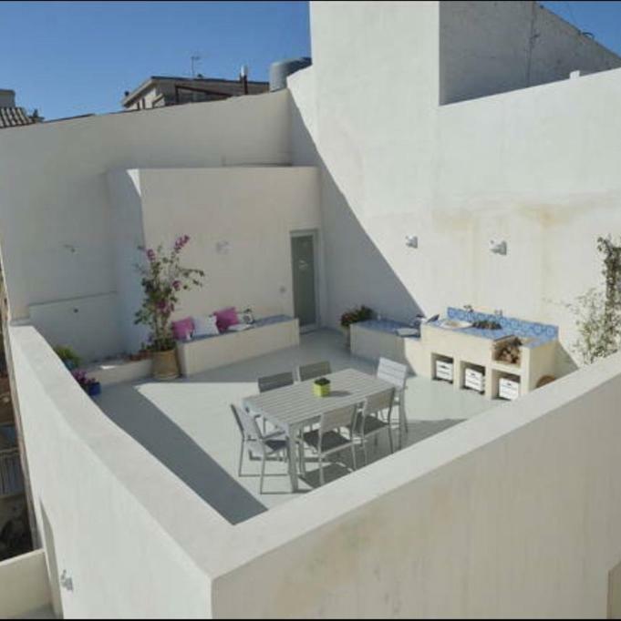 Community Rooms & Wine Favara Exterior photo